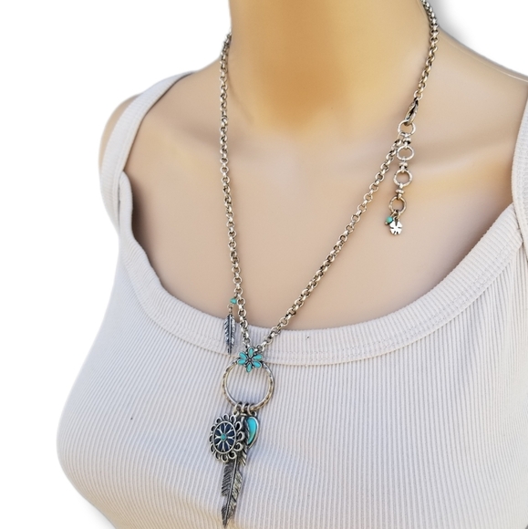 LUCKY BRAND SILVERTONE NATIVE/SOUTHWEST STYLE CHARMED NECKLACE - Picture 2 of 6